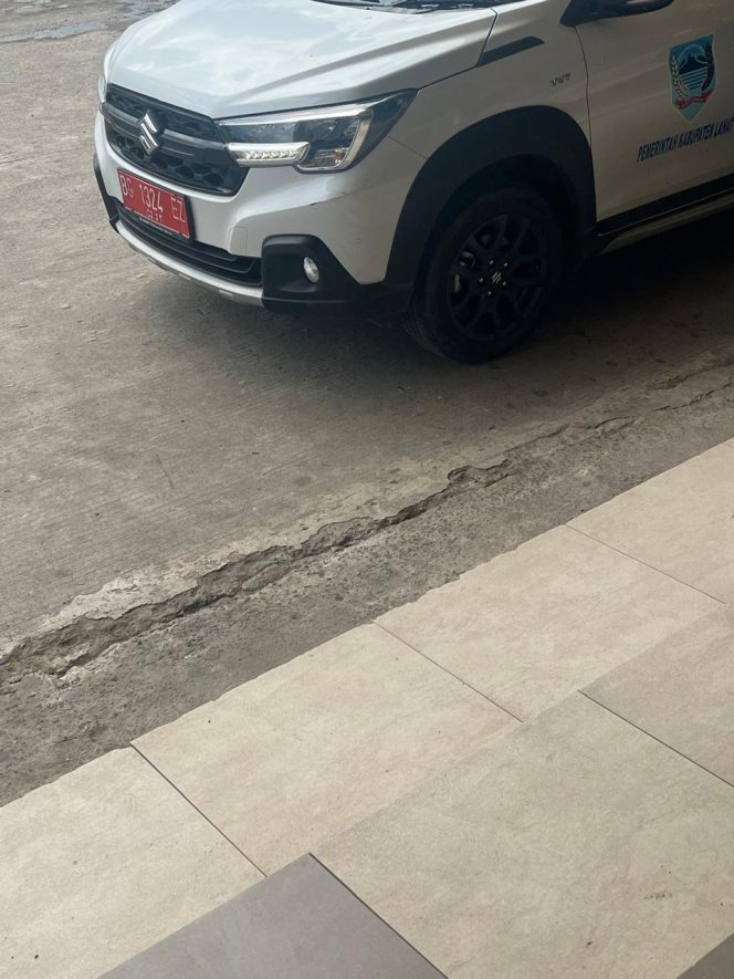 
 Liburan, Mobil Dinas Dipakai Jalan Jalan