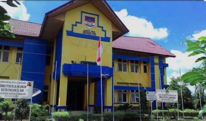 
 OKNUM KABID DI DINAS PUTR PAGARALAM DIDUGA ANIYAYA WARTAWAN