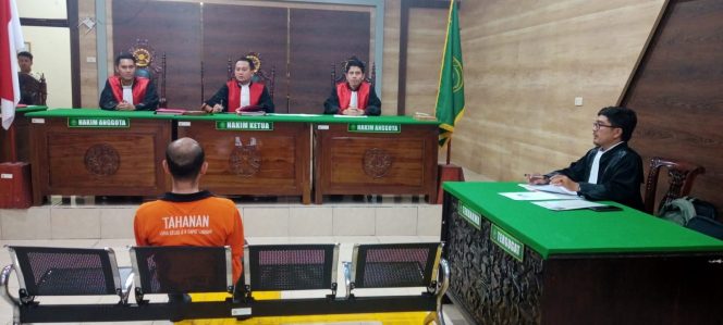 
 Diduga Gelapkan Sawit Senilai Rp29,9 Juta, Karyawan PT ELAP/KKST Jalani Sidang Perdana