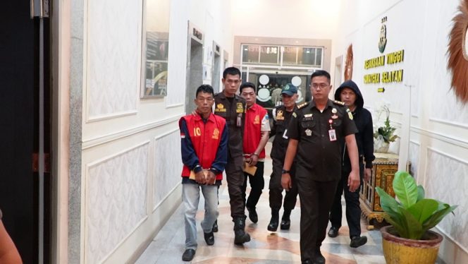 
 Kajati Sumsel Tetapkan 2 Tersangka OTT Kades di Kabupaten Lahat