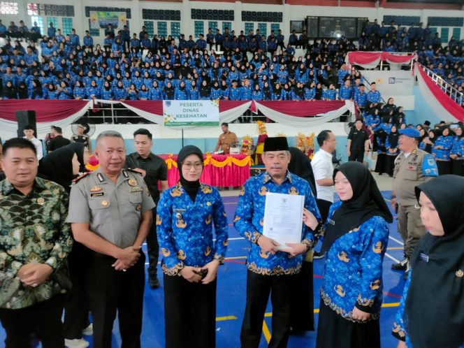 
 Bupati Lahat Serahkan SK PPPK Ke 2785 Orang