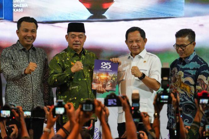 
 Bahas Isu Strategis Nasional & Daerah, Bupati Lahat Sekaligus Ketua APKASI Tutup Rakernas XVII APKASI 2026