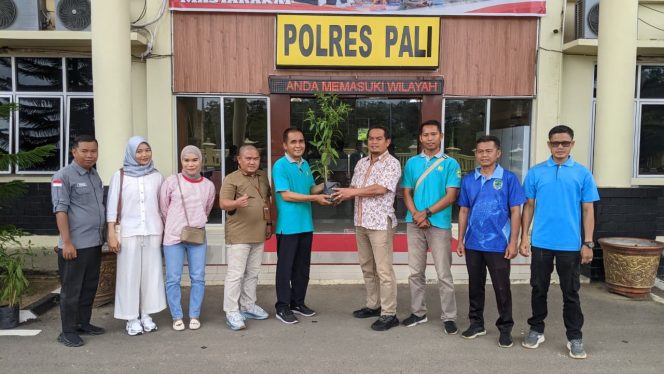 
 Jaga Inflasi, Dinas Ketapang PALI Luncurkan Gerakan Tanam Cabai Serentak