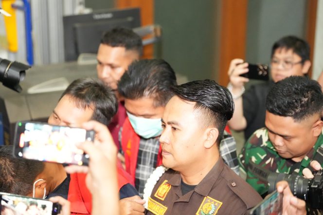 
 Kejati Sumsel OTT Anggota DPRD Muara Enim Dan Anaknya, Kasus Gratifikasi Proyek 1, 6 Miliyar