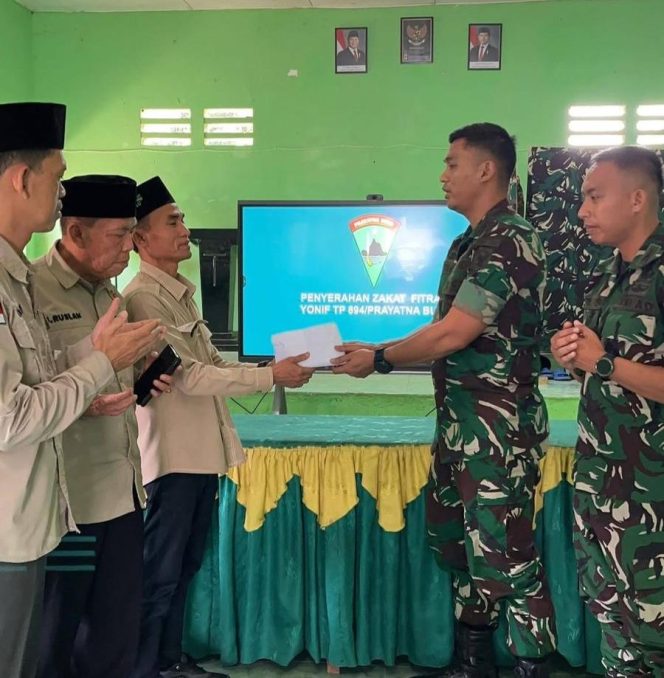 
 BAZNAS Lahat Terima Zakat Fitrah dari Yonif TP 894/Prayatna Bumi, Perkuat Sinergi Sosial