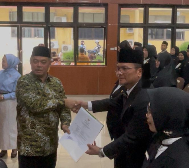 
 Bupati Lahat Kukuhkan 139 Nahkoda Pendidikan Baru, Titipkan Masa Depan di Tangan Kepala Sekolah