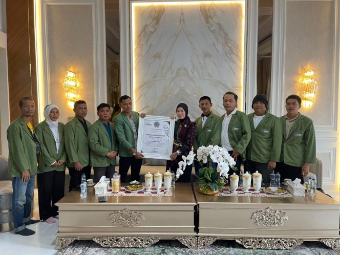 
 Terima Penghargaan Sahabat Pers, Wabup Lahat Dorong SMSI Jaga Profesionalisme dan Independensi