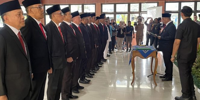 
 Bupati Lahat Lantik Pejabat Baru, Tekankan Kinerja Nyata dan Integritas Tanpa Kompromi