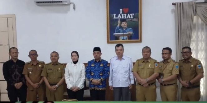 
 Hari Pertama Menjabat, Kepala Dinas PUPR Lahat Langsung Tancap Gas Perbaiki Infrastruktur