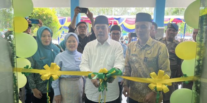 
 Bupati Lahat Resmikan Kantor Camat Gumay Ulu, Dorong Pelayanan Publik Lebih Optimal