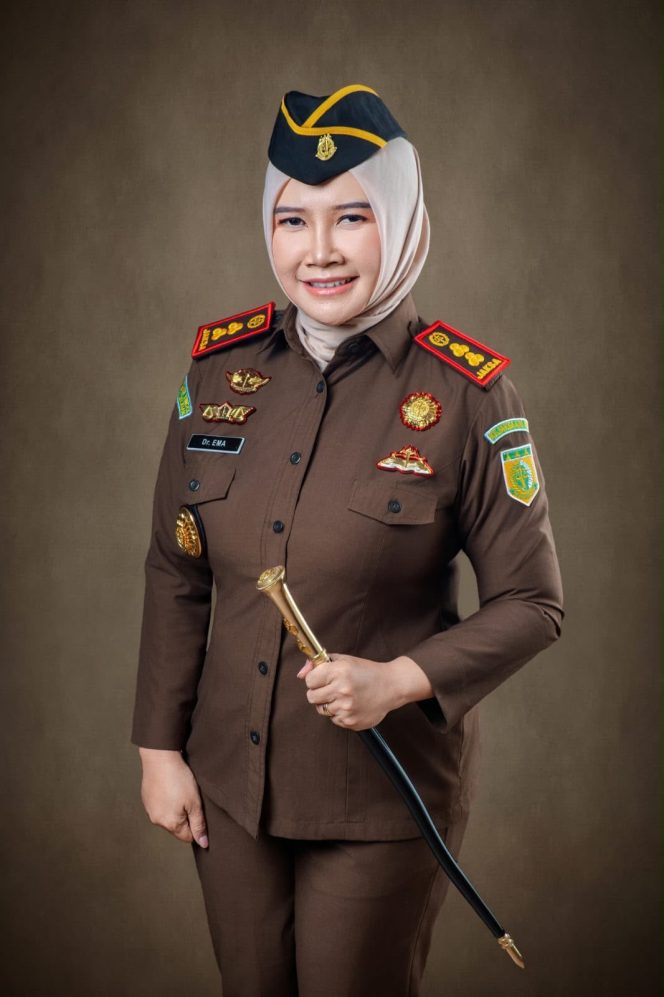
 Mengenal Lebih Dekat Dr. Ema, Dari Meja Tata Usaha Hingga Memimpin Kejari  Musi Rawas