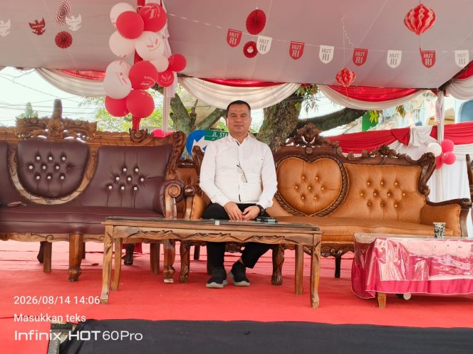 
 Peringati HUT RI Ke 81, H Baslini Tinjau Panggung Kehormatan