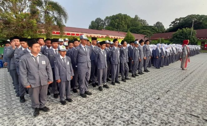 
 KEPALA MAN 1 LAHAT IKUTI UPACARA HUT RI ke-81 TAHUN